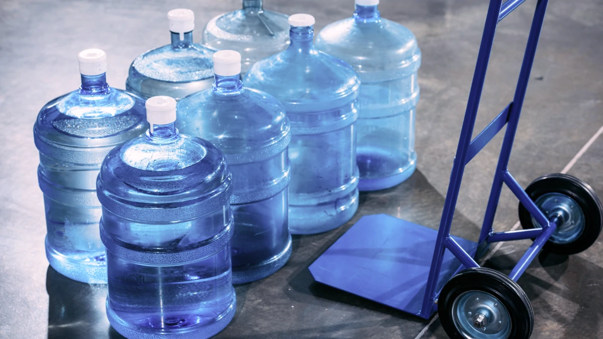 How to Use 5-Gallon Water Bottles for Camping and Overlanding ...